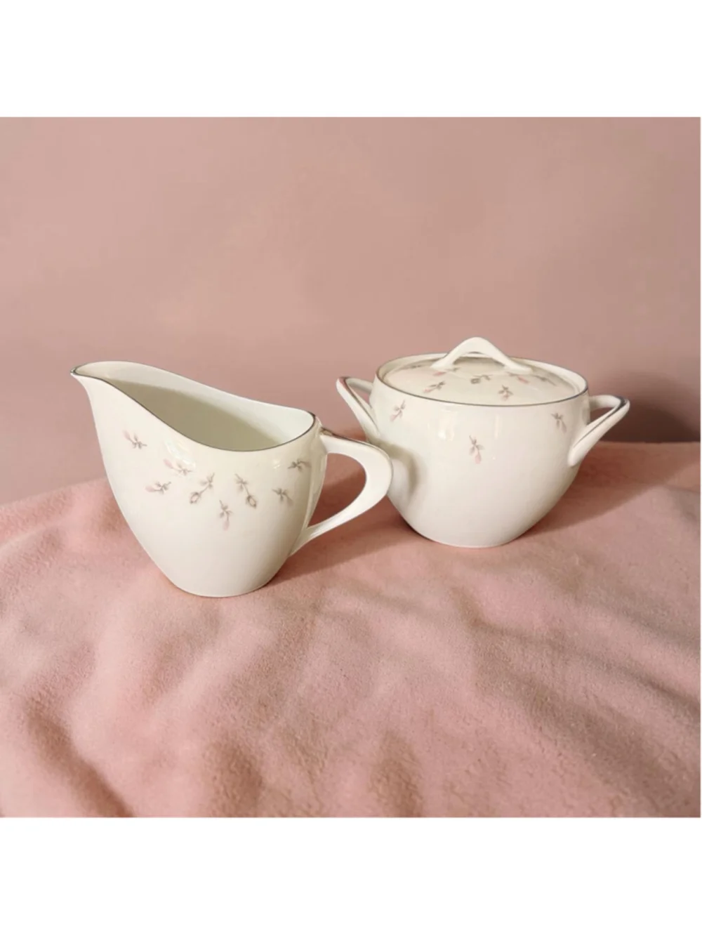 Elegant addition to your dining collection: a Sango Fine China Boutonniere crea